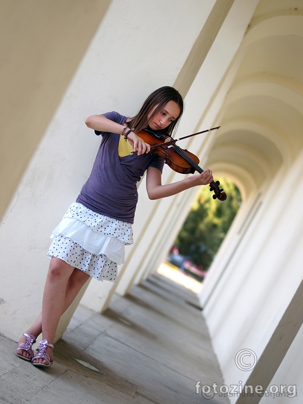 Djevojčica i violina