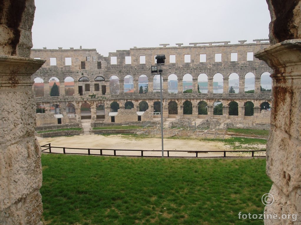 Amfiteatar-Arena