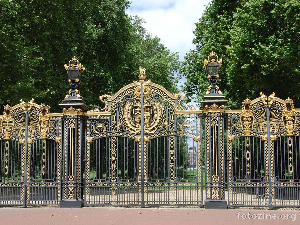 kraljevska ograda