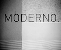 Moderno..